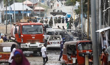 Somali'de canlı bomba saldırısı: Başbakanın danışmanı ve 8 kişi öldü