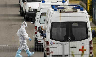 Rusya'da 887 ile Kovid-19 kaynaklı günlük en yüksek ölüm sayısı kaydedildi