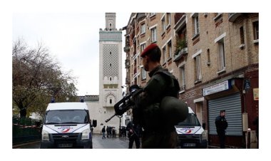 Fransa'da cami ve liseye saldırı hazırlığındaki Hitler hayranı genç tutuklandı