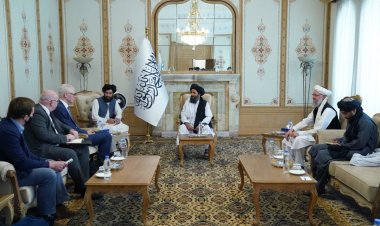 İngiliz heyet, Afganistan'da Taliban'la görüştü