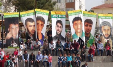 'Onlar, o gün canını feda edenler sayesinde emellerine ulaşamadılar'