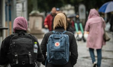 ABD'de Müslüman kız öğrencinin sınıfta zorla başörtüsünün çıkarıldığı iddiası tepki çekti