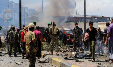 Aden Valisi Lemles'in konvoyuna bombalı saldırı: 3 ölü