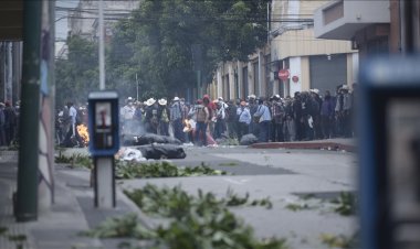 Guatemala'da emekli askerler kongre binasını bastı