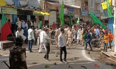 Hindistan polisi Mevlid-i Nebi Alayına vahşice saldırdı