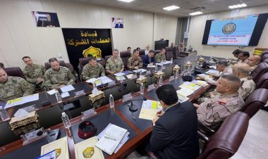 Iraklı yetkililer, ABD ve koalisyon güçlerinin komutanlarıyla geri çekilmeyi görüştü