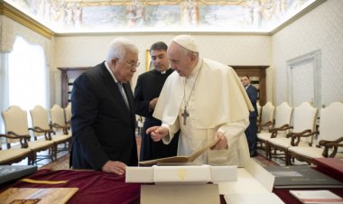 Papa ile Mahmud Abbas Vatikan'da Kudüs ana gündemiyle bir araya geldi