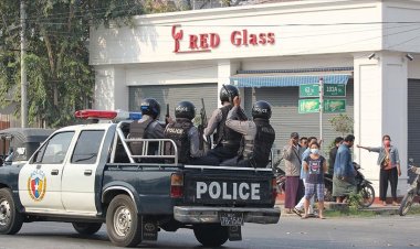 Myanmar'da ABD'li gazeteciye 11 yıl hapis cezası verildi