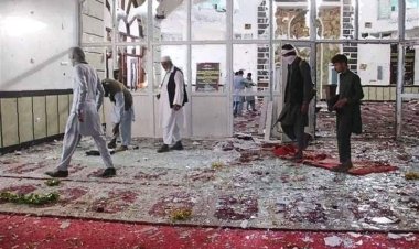 Afganistan'da camiye bombalı saldırı