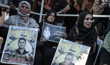 İşgalci İsrail'in hapishanelerinde açlık grevi yapan Filistinlilere Gazze'den destek