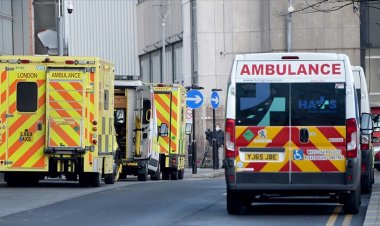İngiltere'de ambulanstaki hastaların hastane önünde beklerken öldüğü ortaya çıktı