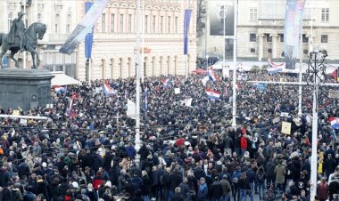 Hırvatistan'da 10 binden fazla kişi Kovid-19 tedbirlerini protesto etti