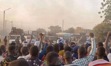 Burkina Faso’da Fransız askeri konvoyuna engel: Evine dön Fransa