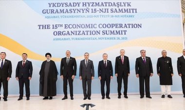 Ekonomik İşbirliği Teşkilatı 15. Zirvesi Aşkabat'ta yapıldı