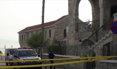 Kıbrıs Rum kesimindeki Larnaka Büyük Camisi'ne saldırı