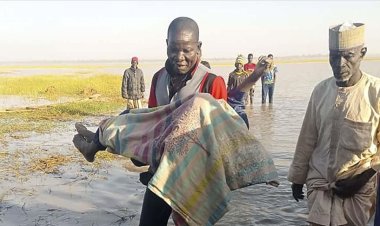Nijerya'da teknenin alabora olması sonucu ölenlerin sayısı 42'ye çıktı