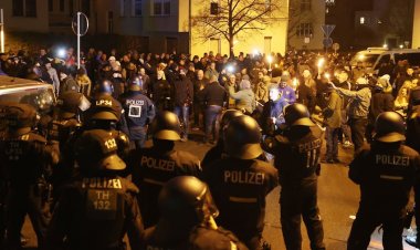 Almanya'da aşı karşıtlarının eyleminde arbede çıktı