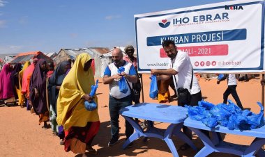 IHO EBRAR'dan Somali'deki mülteci kampı sakinlerine kırmızı et yardımı