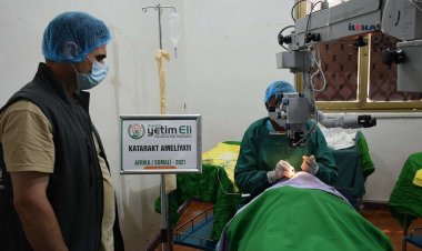 Avrupa Yetim Eli Mogadişu'da katarakt hastası 100 kişiyi ameliyat ettirdi