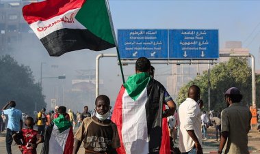 Sudan'da askeri müdahale karşıtı gösteriler öncesinde telefon ve internet hatları kesildi