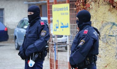 Avrupa'da Müslüman kuruluşları 'fişleme' merkezleri kuruldu