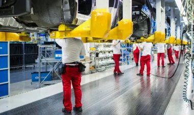 Euro Bölgesi'nde sanayi üretimi yükseldi