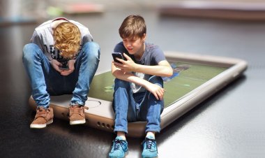 Uyanık olunan sürenin üçte biri mobil telefon uygulamalarında harcanıyor