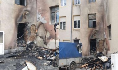 Almanya'da cami avlusunda çıkan yangında kundaklama şüphesi