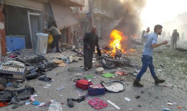 Pakistan'da bombalı saldırı: Ölü ve yaralılar var