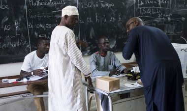 Senegal'de halk yerel seçimler için sandık başında
