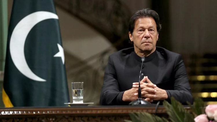 Pakistan meclisi toplanıyor: İmran Han'ın koltuğu tehlikede!