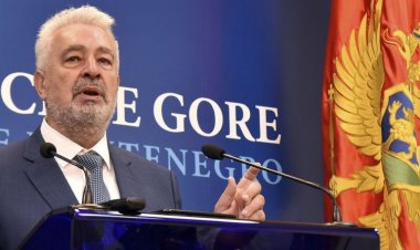 Karadağ'da güvenoyu alamayan hükümet düştü