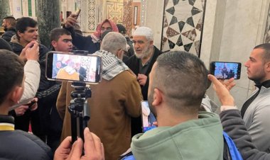 Şeyh Raid Salah, 15 yıl aradan sonra Mescid-i Aksa’ya girdi