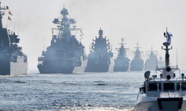 Rus çıkarma gemileri Karadeniz'de