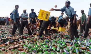 Nijerya şeriat polisi 4 milyon şişe içkiyi imha etti