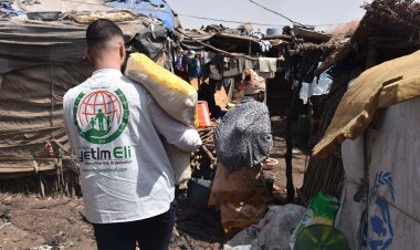 Avrupa Yetim Eli'nden Mali'deki muhtaç ailelere gıda yardımı
