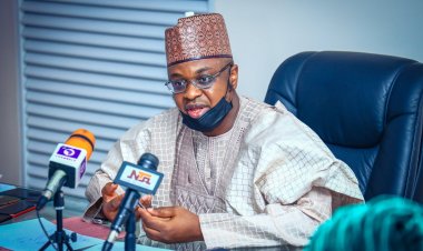 Nijerya, Gmail, Yahoo ve Hotmail kullanmayacak