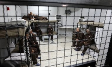 Filistinli mahkumlar 'hapishane intifadasına' devam ediyor