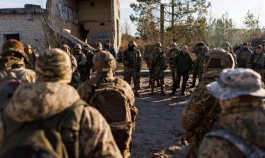 Ukrayna yedek askerleri göreve almaya başladı