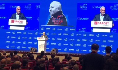 Yapıcıoğlu Erbakan’ı Anma Töreni’nde konuştu: 'Siyaseti önemsemeyen Müslümanları, Müslümanları önemsemeyen siyasetçiler yönetir'