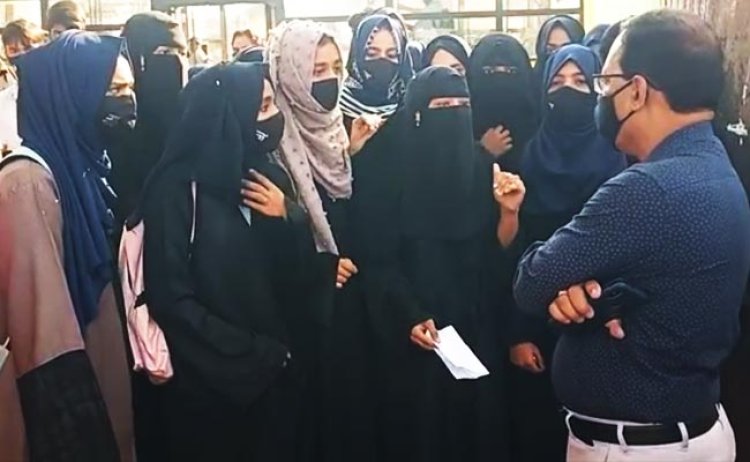Hindu aşırılık yanlıları başörtüsü yasağının genişletilmesini istiyor
