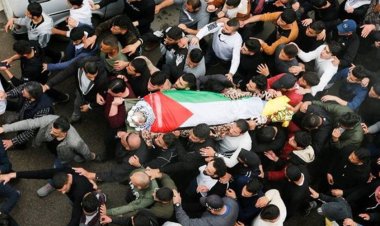 İşgalci çete şehidin cenaze merasimine saldırdı