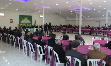 'Aile, insanı ve özellikle kadını koruyan bir kaledir; aile çökerse toplumda ahlak çöker'