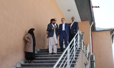 Yetimler Vakfı Genel Başkanı Karavil Afganistan'da yetimhaneyi ziyaret etti