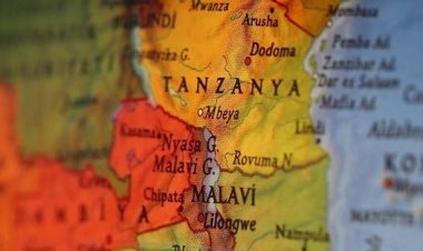 Tanzanya'da otobüs ile tırın çarpıştığı kazada 16 kişi öldü