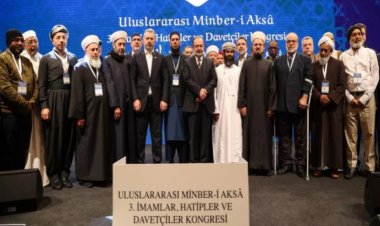 Müslüman alimler İstanbul'da bir araya geldi