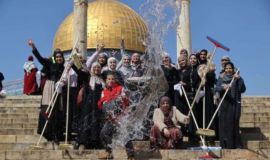 Filistinliler Mescid-i Aksa'yı Ramazan ayına hazırlıyor