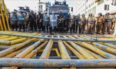 Sri Lanka'da Devlet Başkanı'nın konutuna saldırılması üzerine sokağa çıkma yasağı ilan edildi