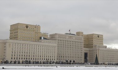 Rusya Savunma Bakanlığı: Ukrayna'da havaalanları yüksek hassasiyetli silahla vuruldu