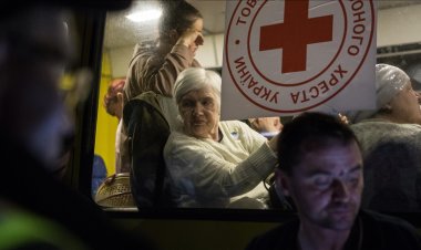 Ukrayna'da son 24 saatte yaklaşık 4 bin sivil tahliye edildi